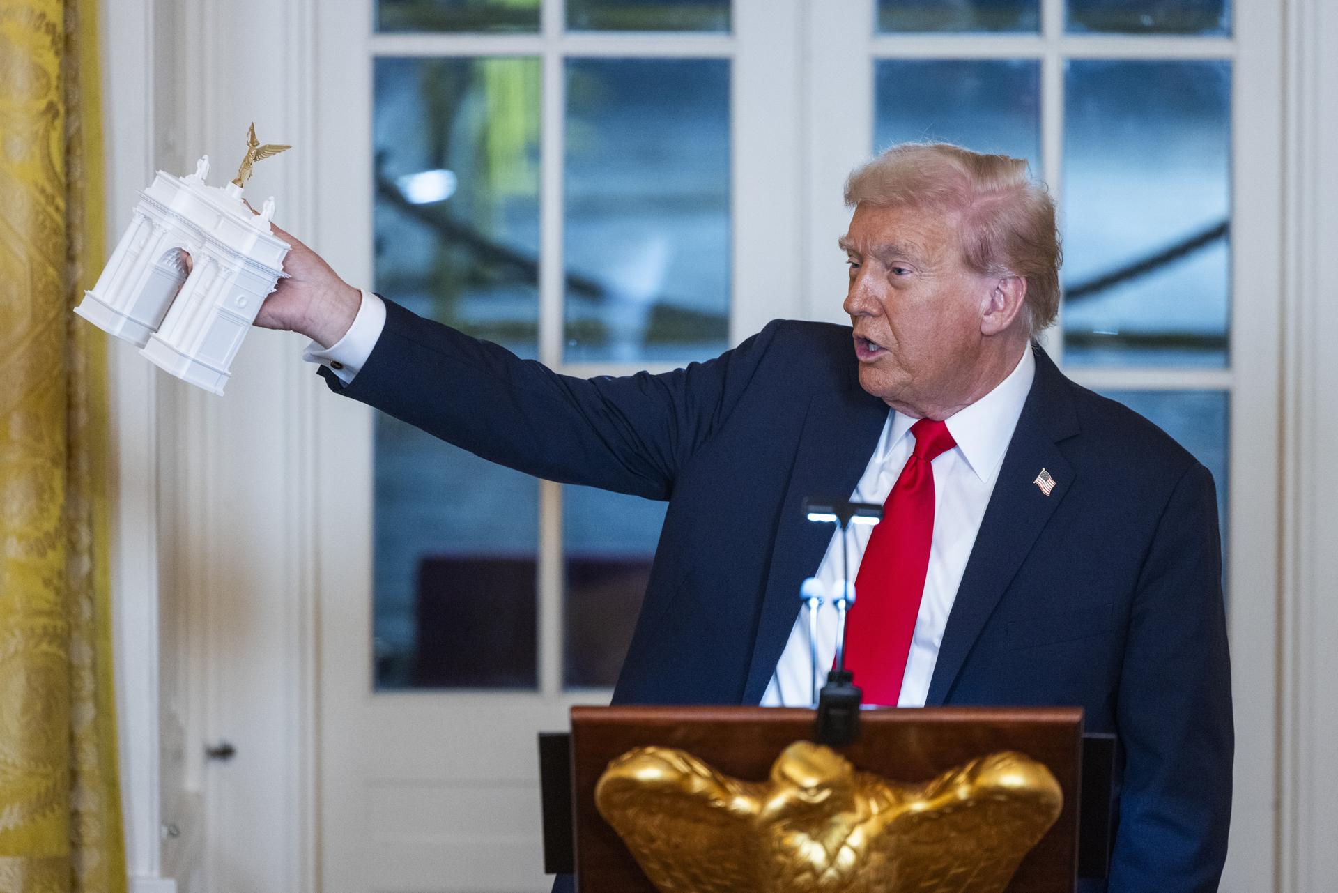 Trump planea construir un arco del triunfo en Washington D.C. para celebrar los 250 años de independencia de EE.UU. Trump planea construir un arco del triunfo en Washington D.C. para celebrar los 250 años de independencia de EE.UU.