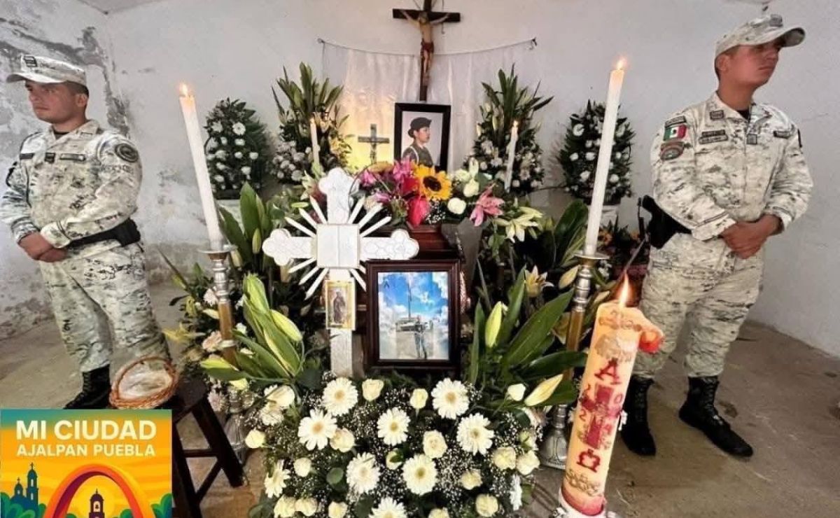 velorio-de-la-soldado-stephania-carmona-rojas Soldado Stephania Carmona muere en práctica de tiro; sargento responsable se encuentra prófugo - velorio-de-la-soldado-stephania-carmona-rojas