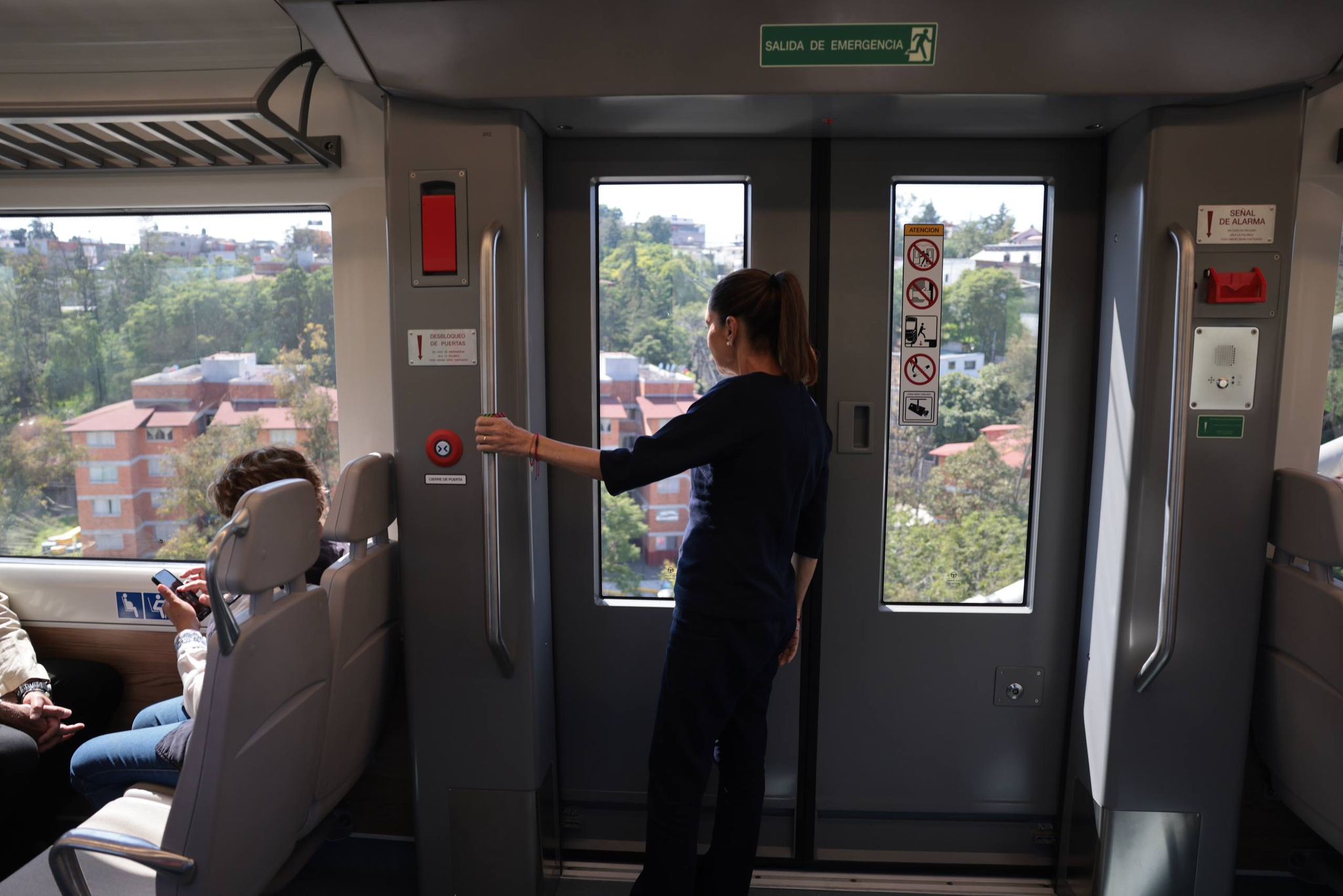 Sheinbaum anuncia la apertura del tren México-Toluca para en enero de 2026